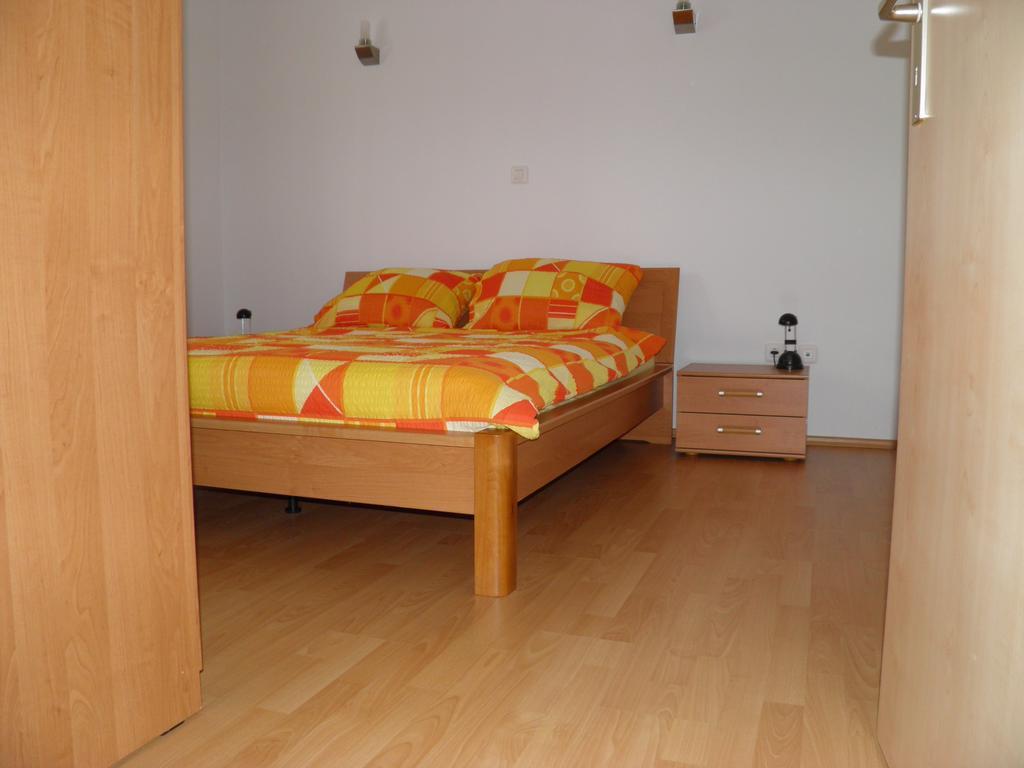 Apartmani Galeb Биоград-на-Мору Экстерьер фото