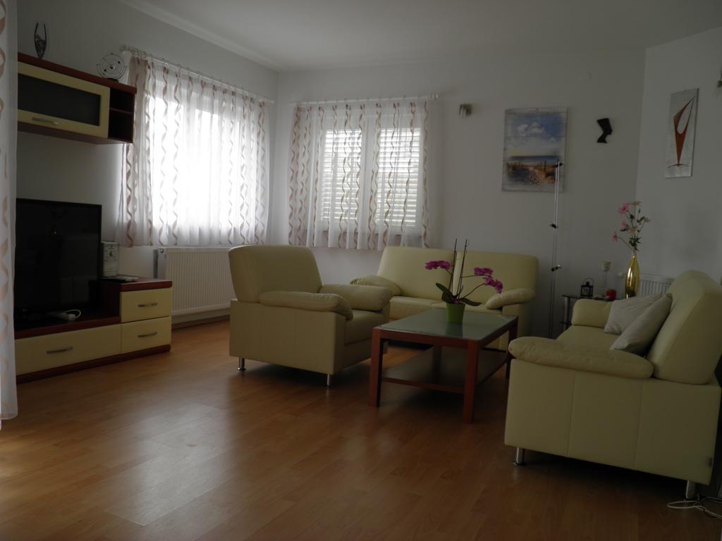 Apartmani Galeb Биоград-на-Мору Экстерьер фото